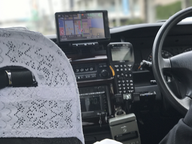 ภายในรถ แท็กซี่ในญี่ปุ่น