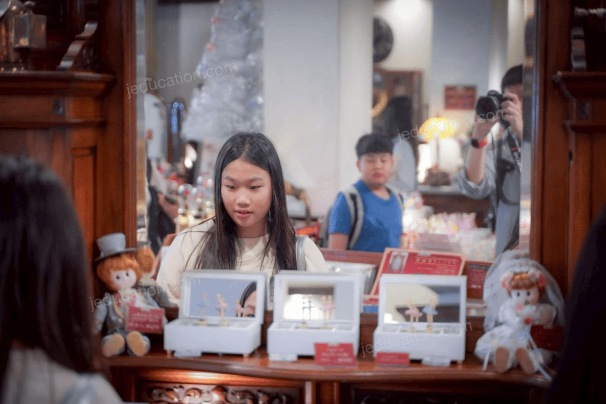 พิพิธภัณฑ์กล่องดนตรี