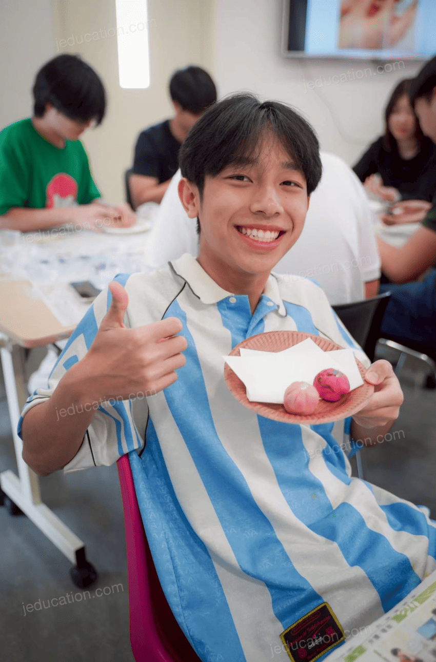 พิธีชงชา และทำขนมเนริคิริ