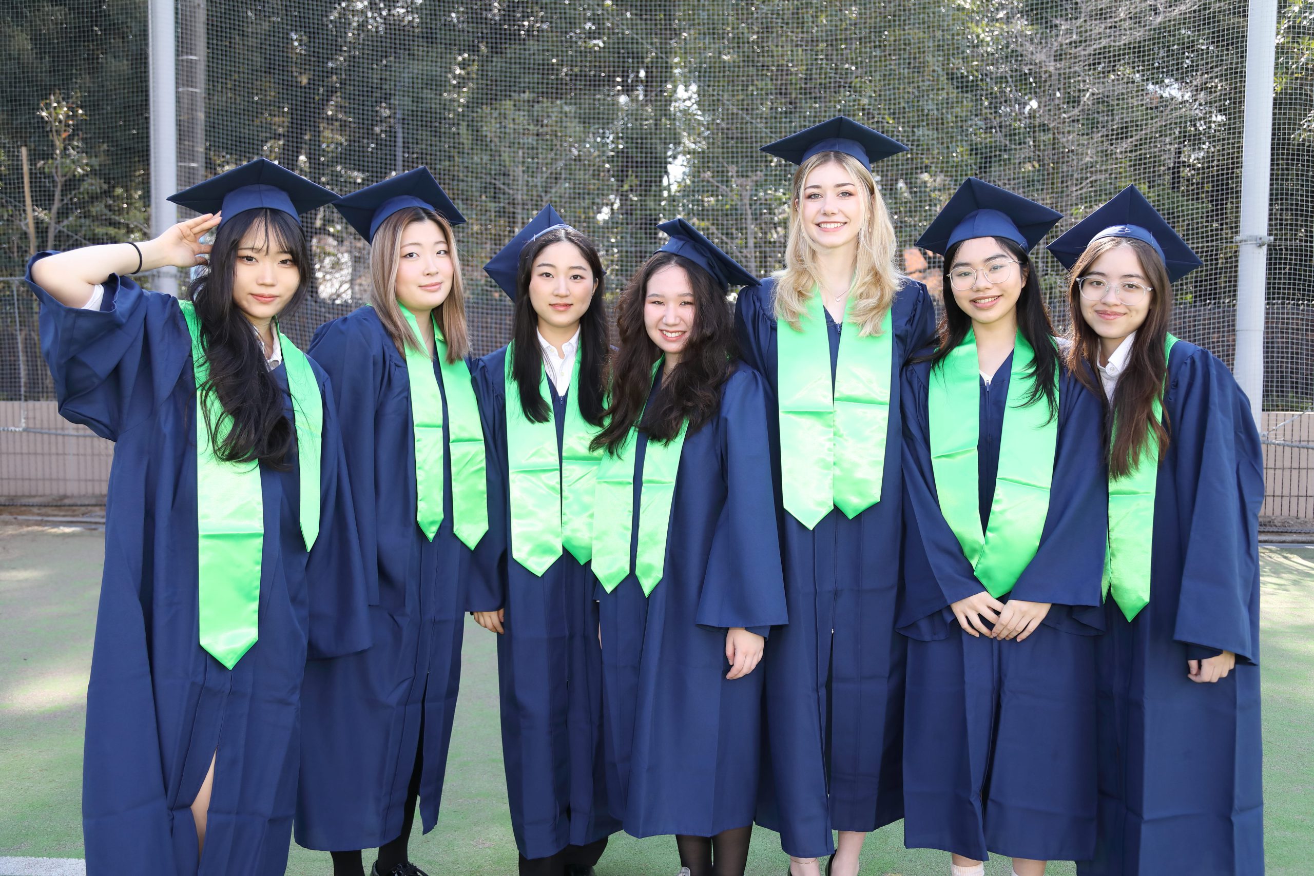 Aoba Global Campus student graduation