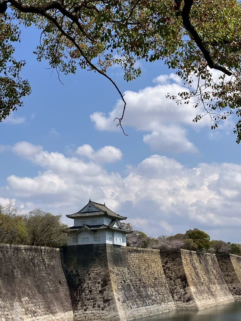 เอิร์น รุ่นพี่ ECC Osaka